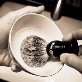 10 вещей, для очистки которых стоит применить пену для бритья