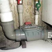 Установка обратного клапана на канализацию: правила монтажа гидрозатвора и вакуумника
