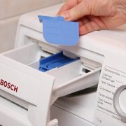 Игнорируя инструкцию: что будет, если засыпать порошок прямо в барабан стиральной машинки?