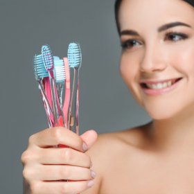 10 нестандартных способов применения старой зубной щетки